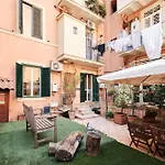Colosseum 3 Rooms & 4 Bathrooms With Garden