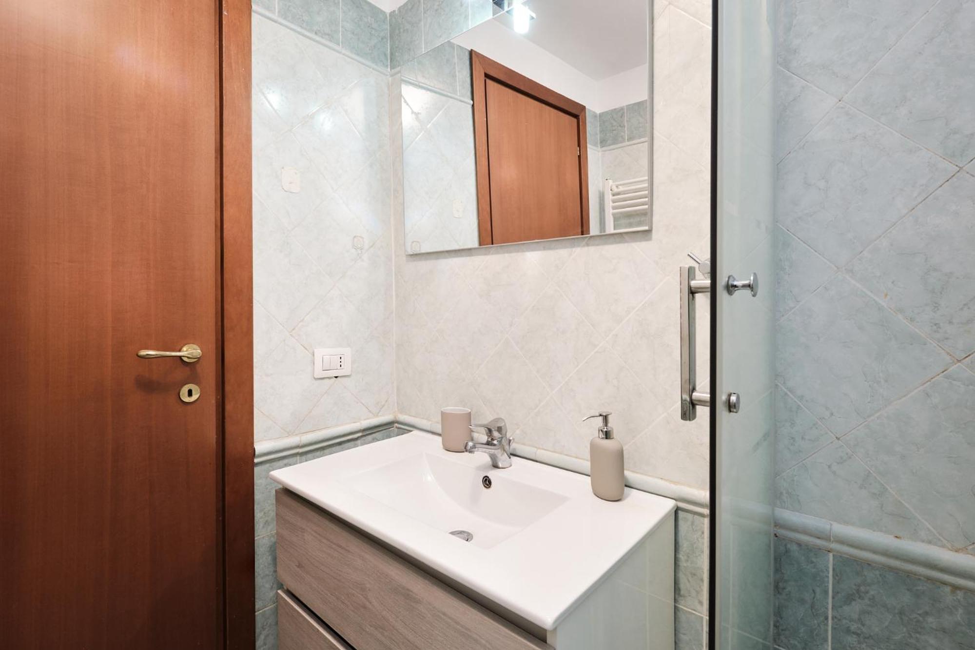 Colosseum 3 & 4 Bathrooms With Garden Appartamento