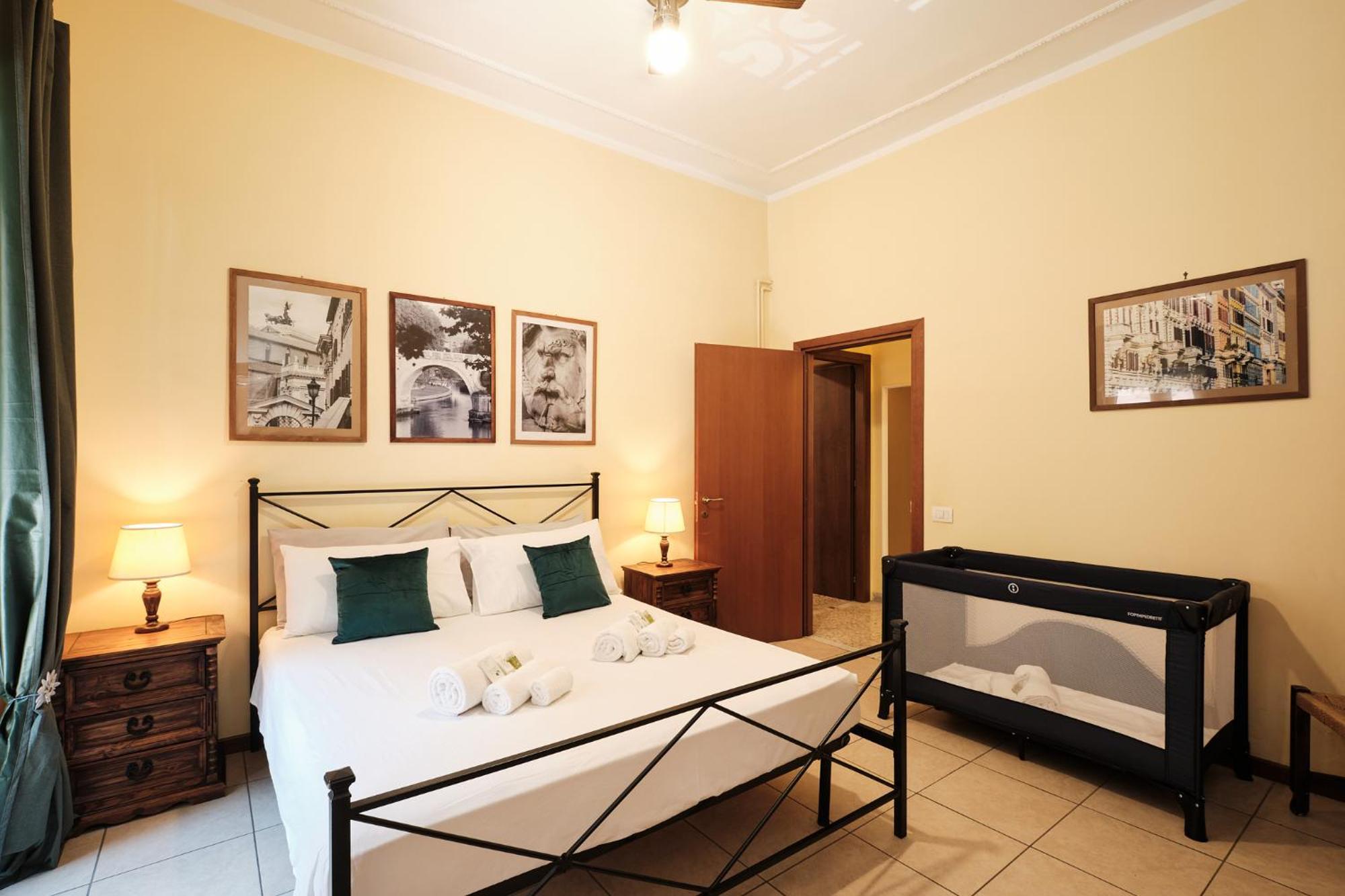 Colosseum 3 & 4 Bathrooms With Garden Roma