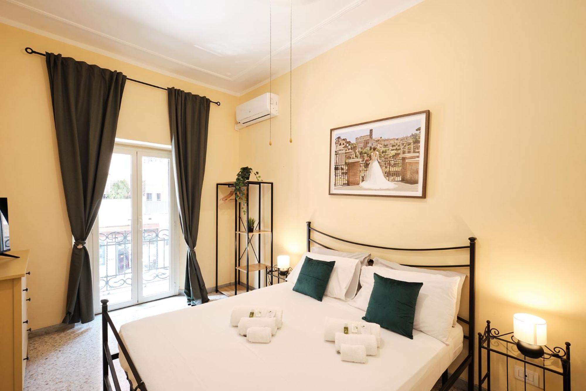 Colosseum 3 & 4 Bathrooms With Garden Appartamento *